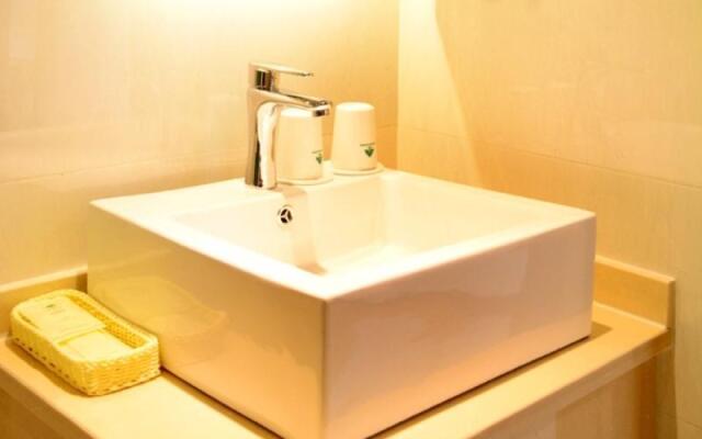 GreenTree Inn Taiyuan Wanbailin District West Bua Station Express Hotel