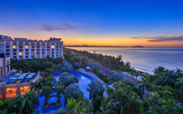 Crowne Plaza Resort Sanya Bay by IHG
