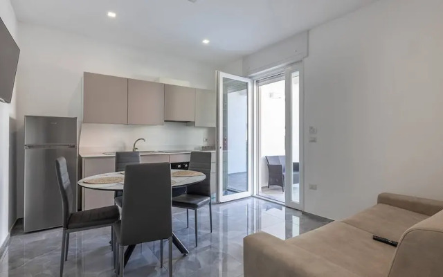 Sole Apartment 1 - Central Marina With Modern Furnishings