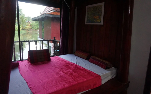 Jiratchaya Garden Hotel