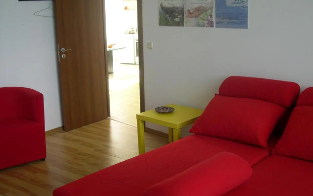 802, spacy apm with sea view.