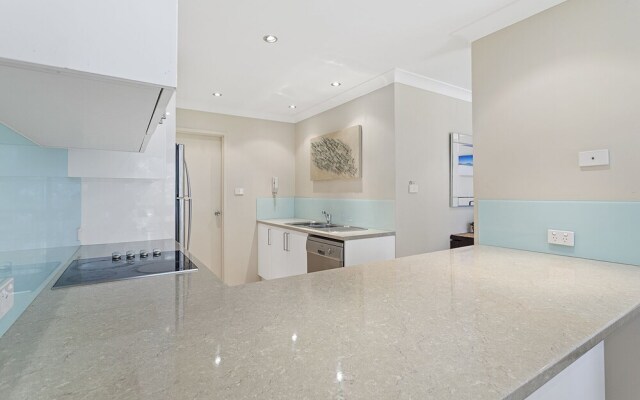 Nicholli, Bay Parklands, Unit 30/2 Gowrie Ave