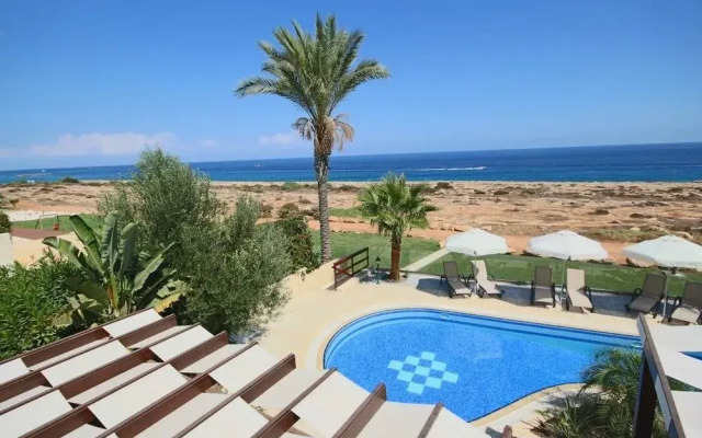 Nireas Seafront Villa