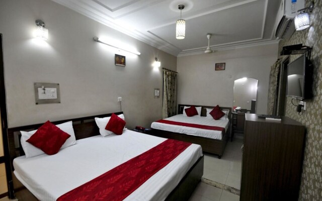 Hotel New SS Residency