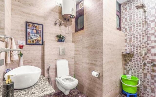 Entire World Class Apartment near Metro Station