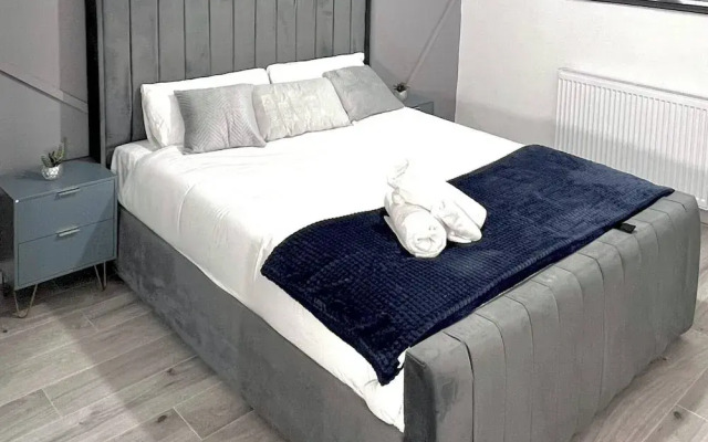 Stylish Spacious 1Bd Apt-kingbed-10min Heaton Park