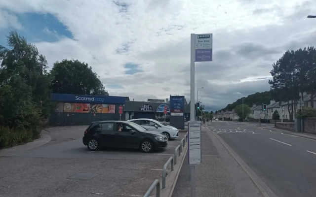 House-3br-garden-parking-near Inverness Castle