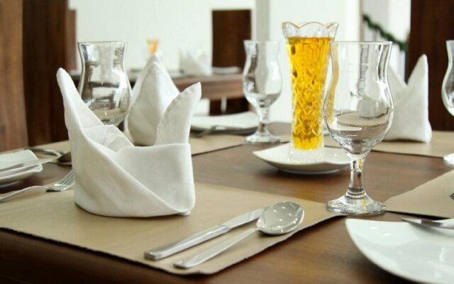 The Queensburry City Hotel