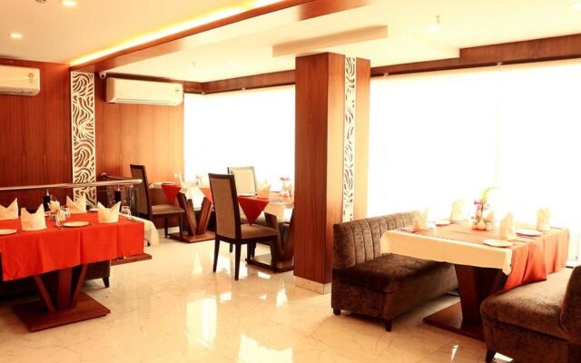 OYO Premium Airport City Centre 2
