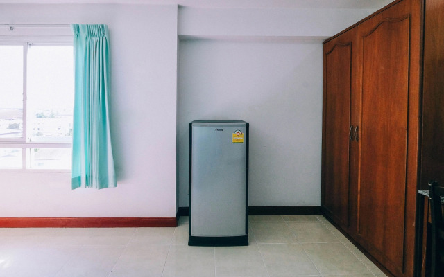 Golden House @ Onnut Station