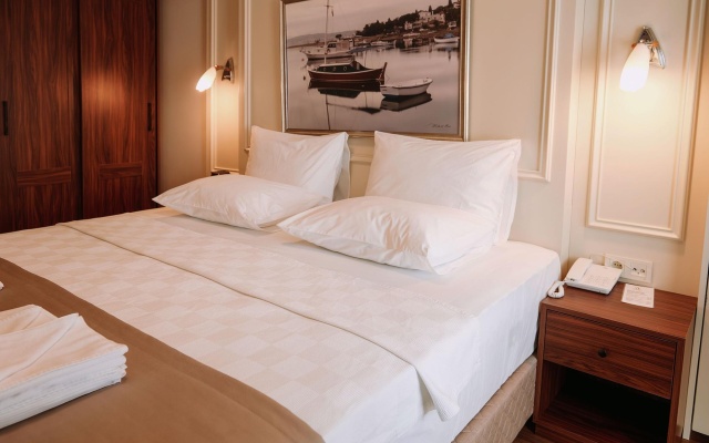 Armida City Hotel