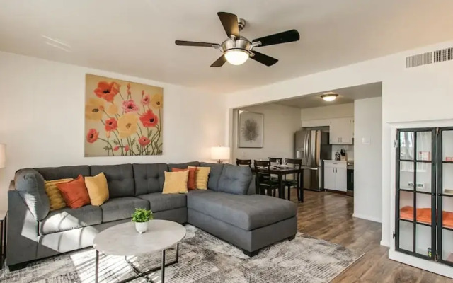 Cozy Arcadia Hideaway W/charm & Style!