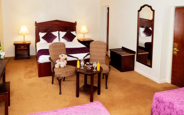 Lawlors Hotel