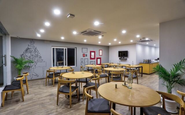 OYO Townhouse 156 Maraimalai Nagar