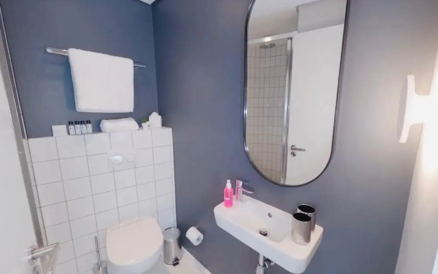 Urban Elephant Express The Flamingo