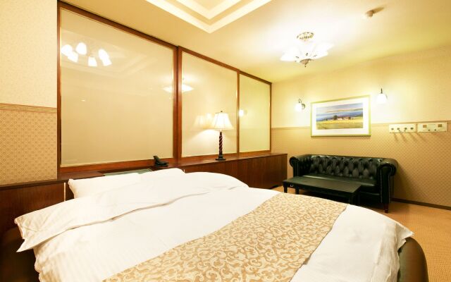 Hotel Luna Sennan - Adults Only