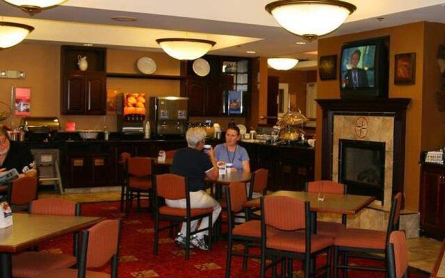 Hampton Inn Minneapolis NW Maple Grove