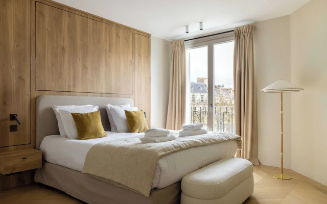 Spacious Apartment - 3br/8p - Eiffel Tower