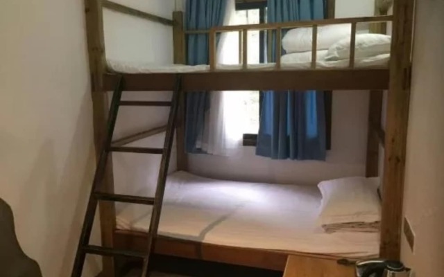 Zuoshou Qian Youshou Inn