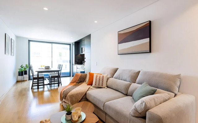 Camões Downtown with Parking