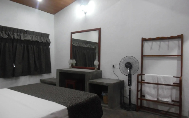 Thotupola Residence