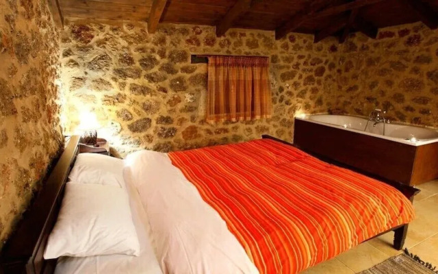Paliokastro Guesthouse