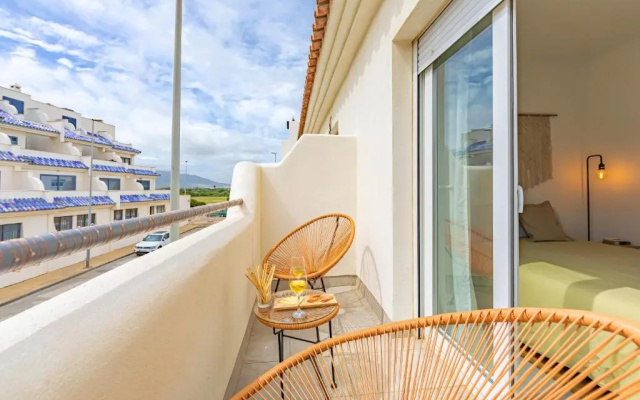 Beach at 350m, Pool, Chillout Patio and Fibre WIFI