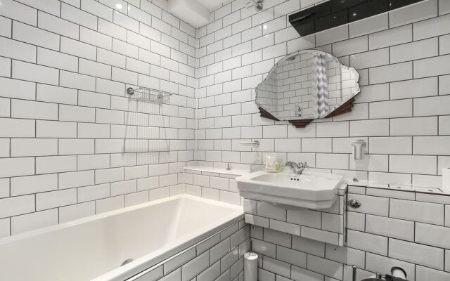 Citadel Apartments Bath Court