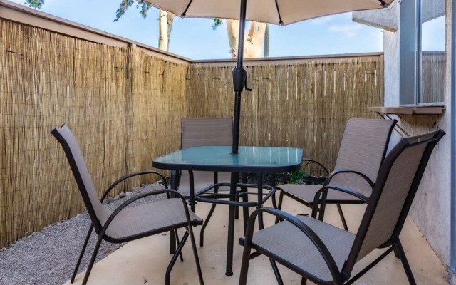 Zen Living Minutes From Little Saigon