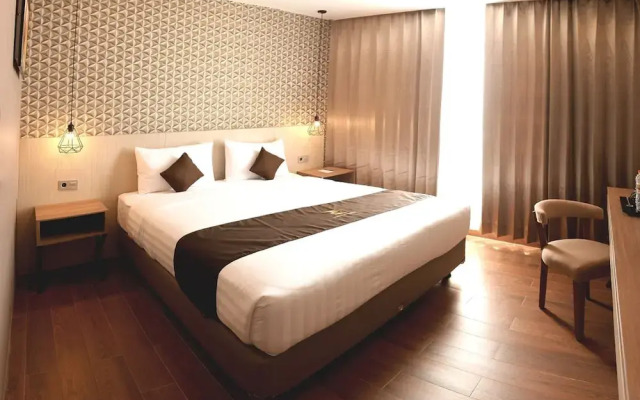 Zenith Premiere Hotel Baubau