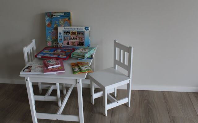 Splendid Holiday Home With Jetty, Waterfront Terrace, Garden