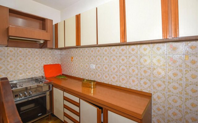 Nice Apartment in Saint Pierre With 1 Bedrooms and Wifi