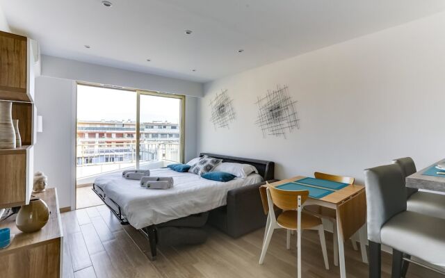 Navarre Apartment 1
