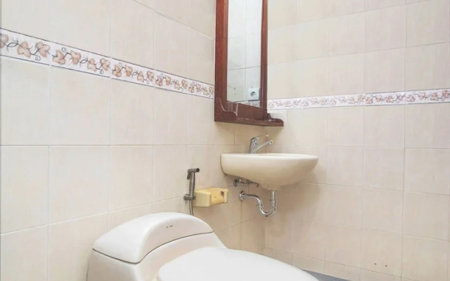 Super OYO Townhouse Oak Maxi Hotel Legian