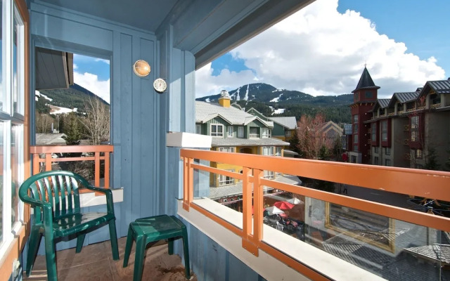 Whistler Blackcomb VR at Town Plaza