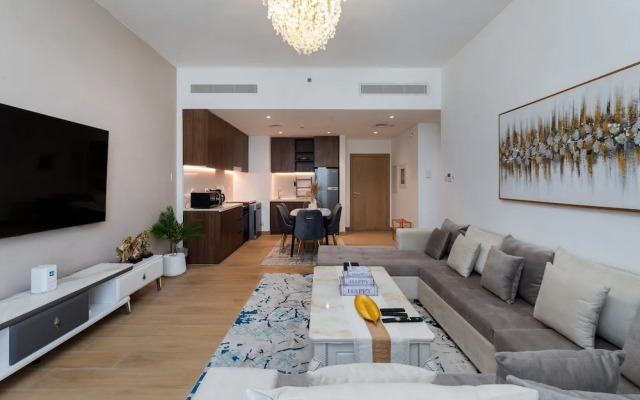 Contemporary La Mer 1BR w Beach Access