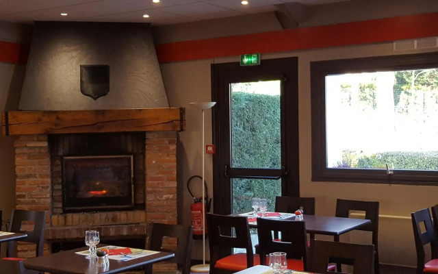 ibis Dieppe Val Druel