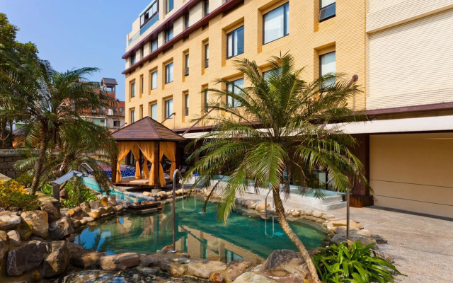 The Loft Seaside Suites