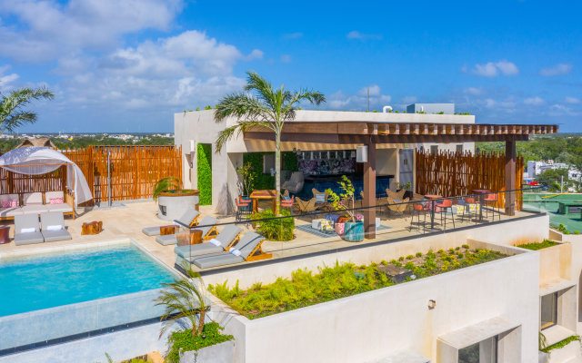 Aloft Tulum