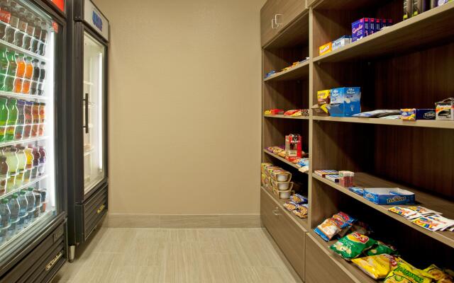 Holiday Inn Express Hotel & Suites Minneapolis-Minnetonka by IHG