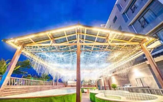 Xinyue Hot Spring Hotel