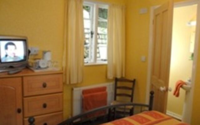 Hillside House - Guest House