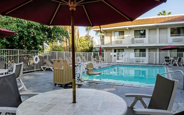 Rodeway Inn