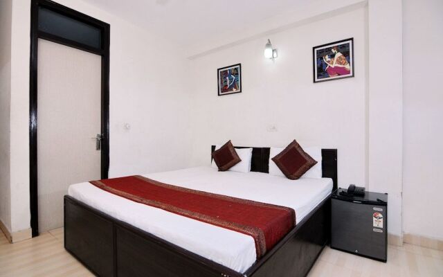 OYO 2041 Hotel Silver Land