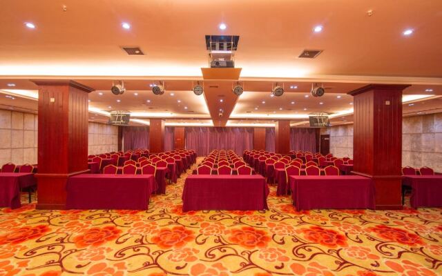 Vienna Hotel (Exposition center)