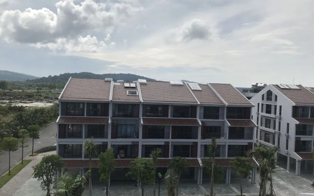 Vagary Hotel