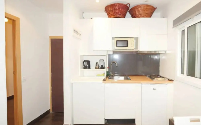 Interior Apt Center 42 El Born