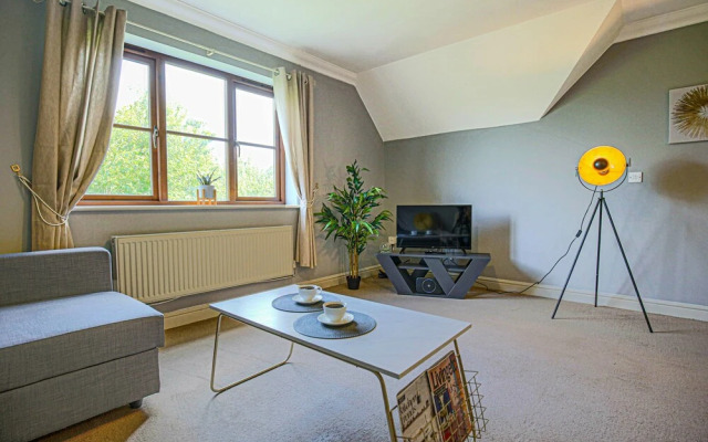 Executive Monkston Apartment