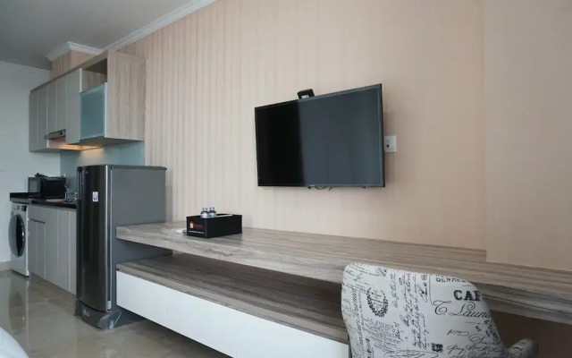 Cozy and Tranquil Studio Menteng Park Apartment