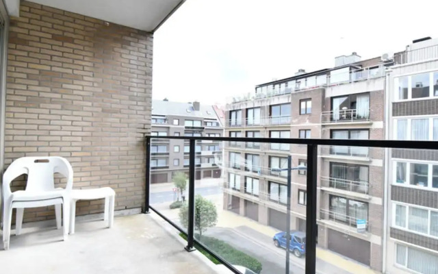 Studio in Middelkerke Near Sea Wall